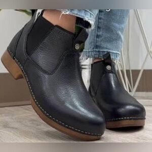 DANSKO Michele Chelsea Boot